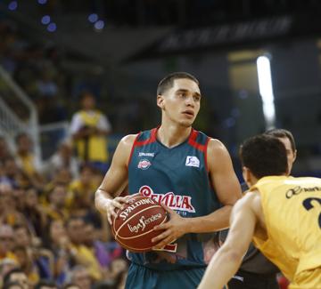 scott bamforth herbalife gran canaria arena